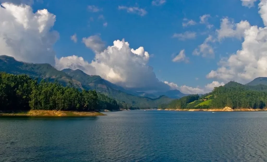 best Places to Visit in Munnar
